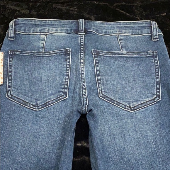 Free People Jet Low-Rise Skinny Jeans. 25 - Picture 10 of 13